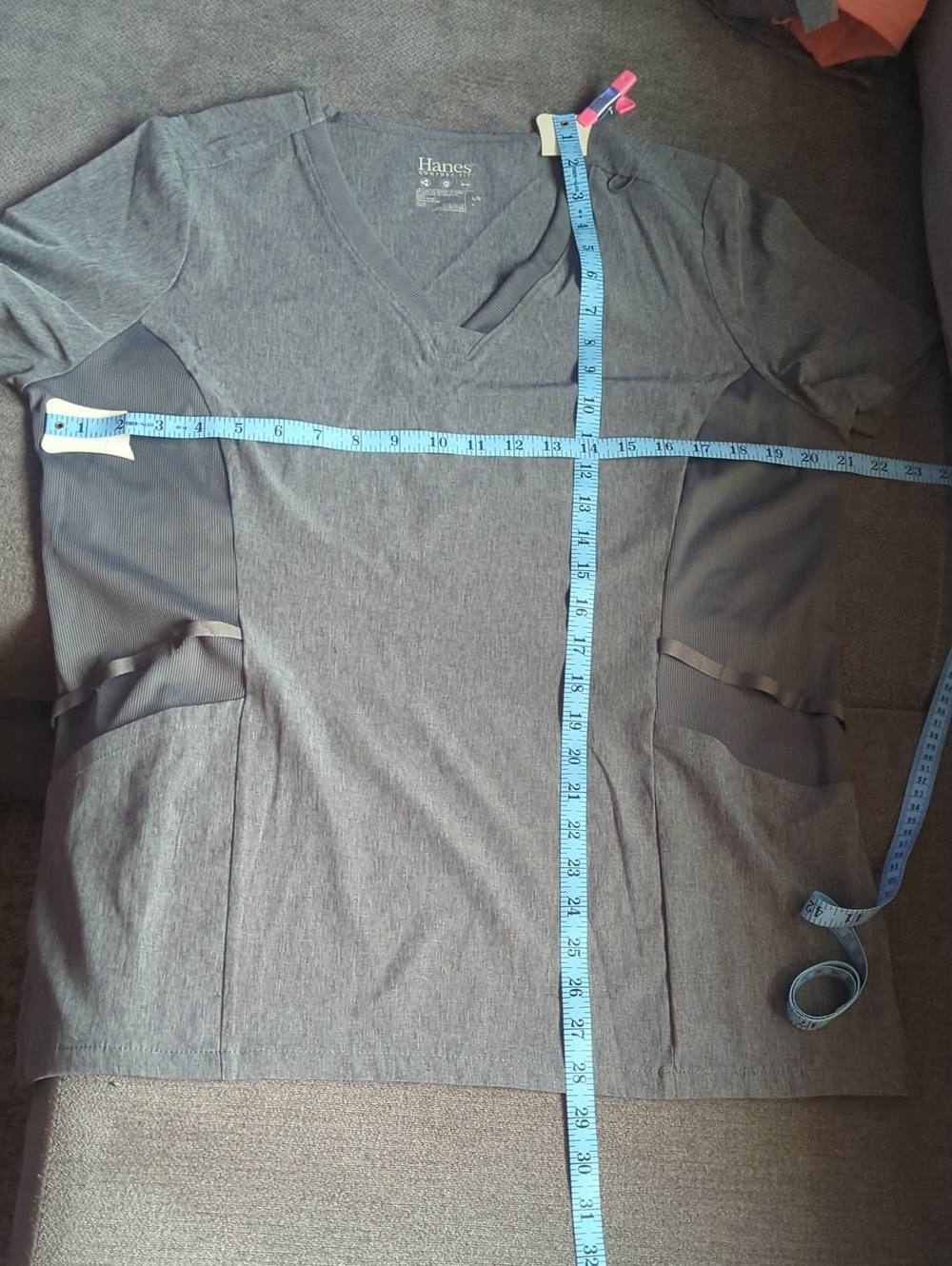 Hanes Gray V-Neck Scrub Short Sleeve Scrub Top with Pocket Panels
